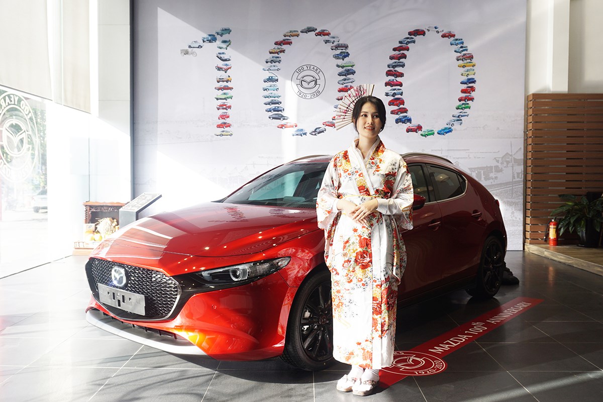 Mazda3 Sport phien ban ky niem 100 nam thanh lap thuong hieu