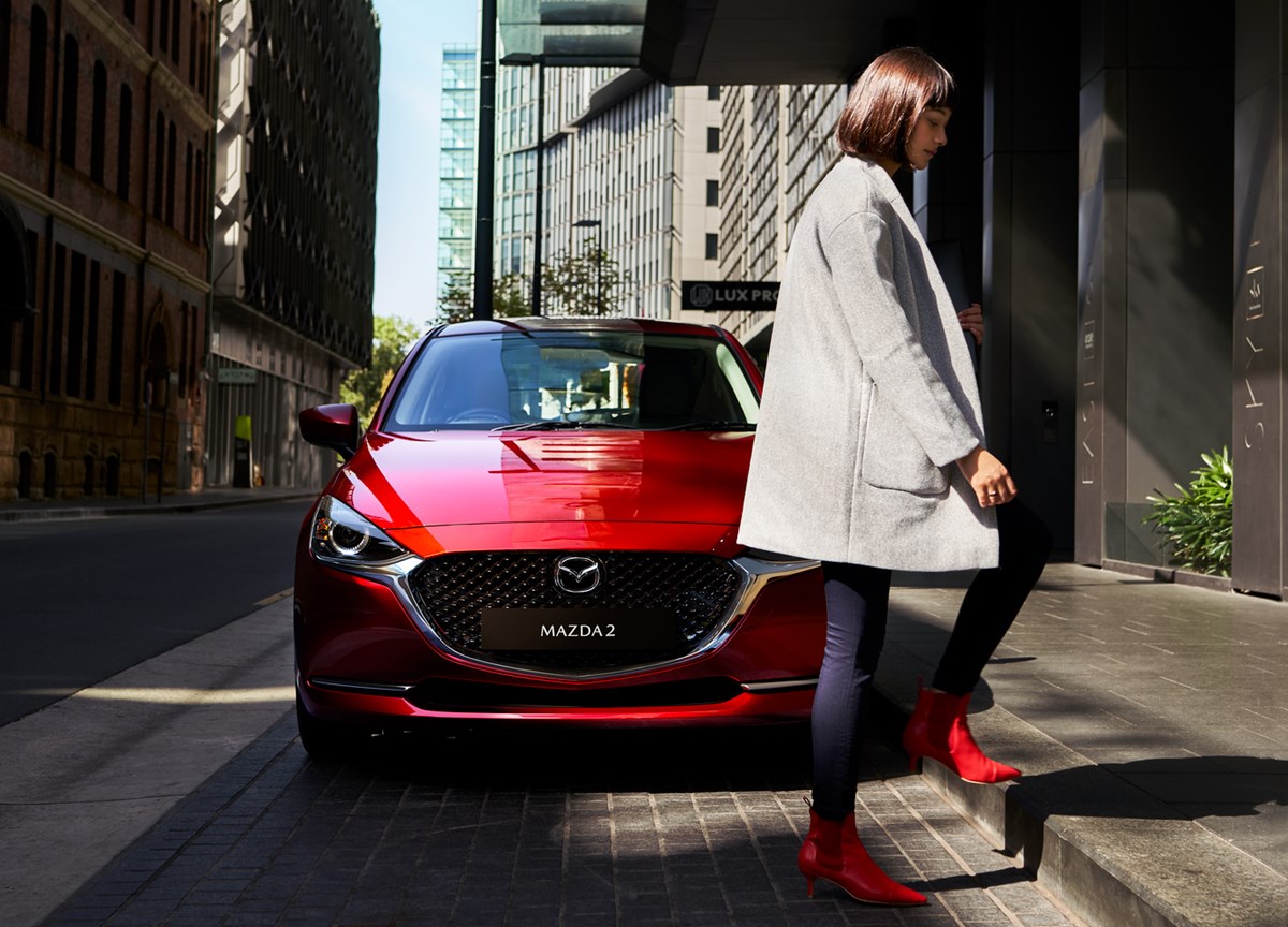 New Mazda2 ngoai that