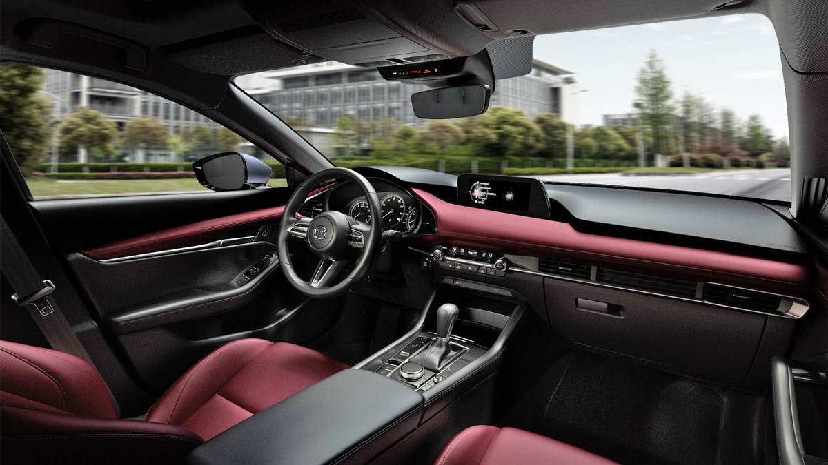 Mazda3 mau xe do thi dien hinh