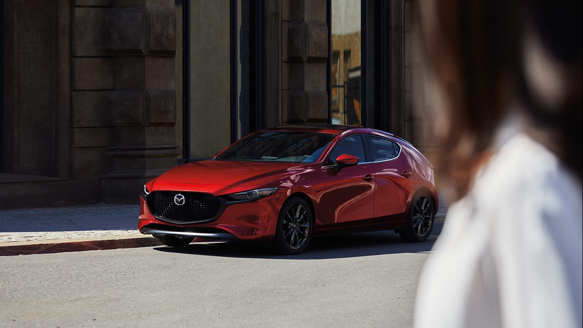 Mazda3 mau xe do thi dien hinh